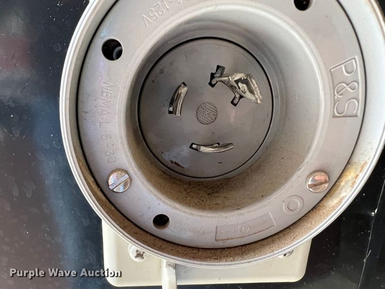 image for item DR1530 2004 Pacer CS716TA2  enclosed cargo trailer