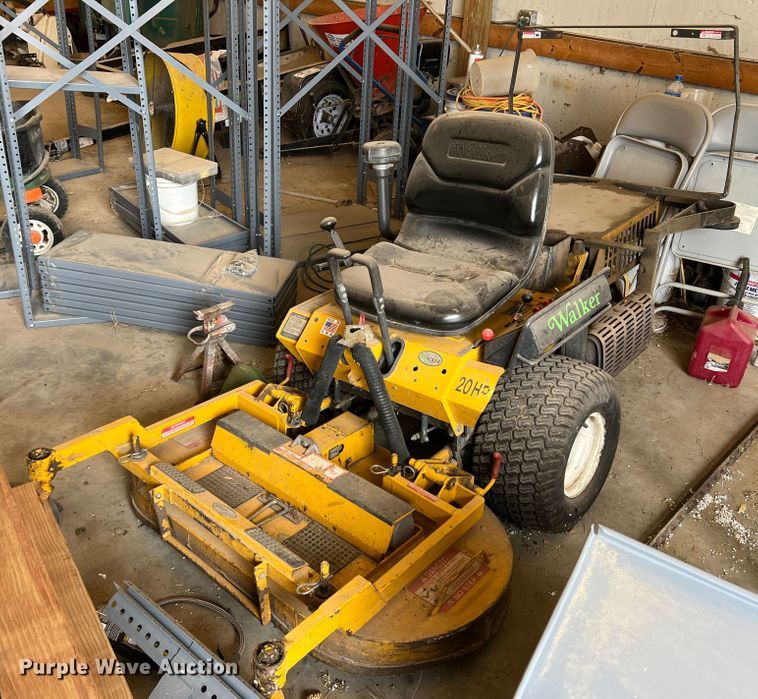 image for item DR1532 Walker MTGHS  ZTR lawn mower