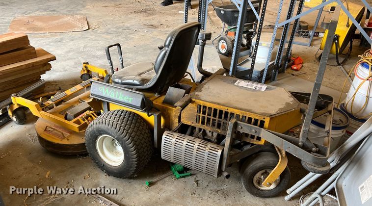 image for item DR1532 Walker MTGHS  ZTR lawn mower