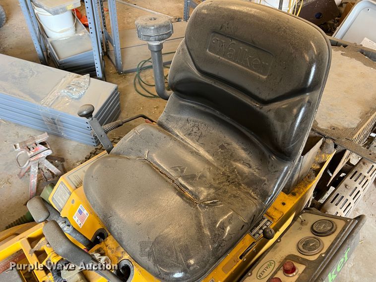 image for item DR1532 Walker MTGHS  ZTR lawn mower