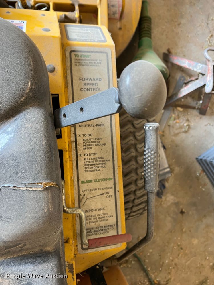 image for item DR1532 Walker MTGHS  ZTR lawn mower