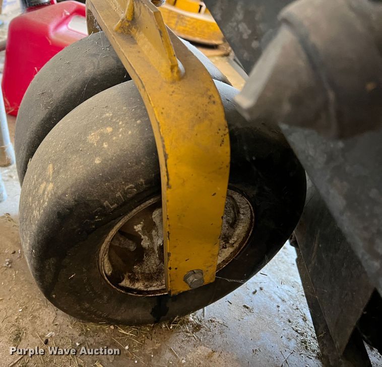 image for item DR1532 Walker MTGHS  ZTR lawn mower