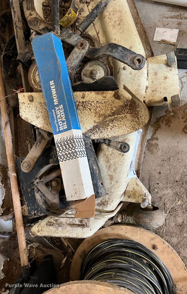 image for item DR1533 Club Cadet  mower deck