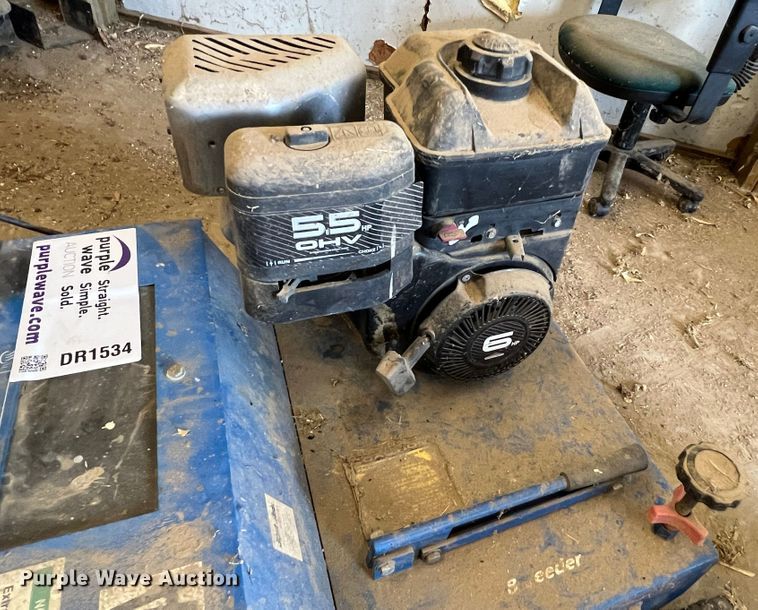 image for item DR1534 Blue Bird P185BDS  seeder