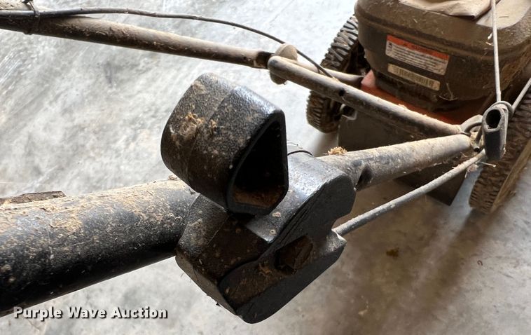 image for item DR1543 Husqvarna HU625WT  string trimmer