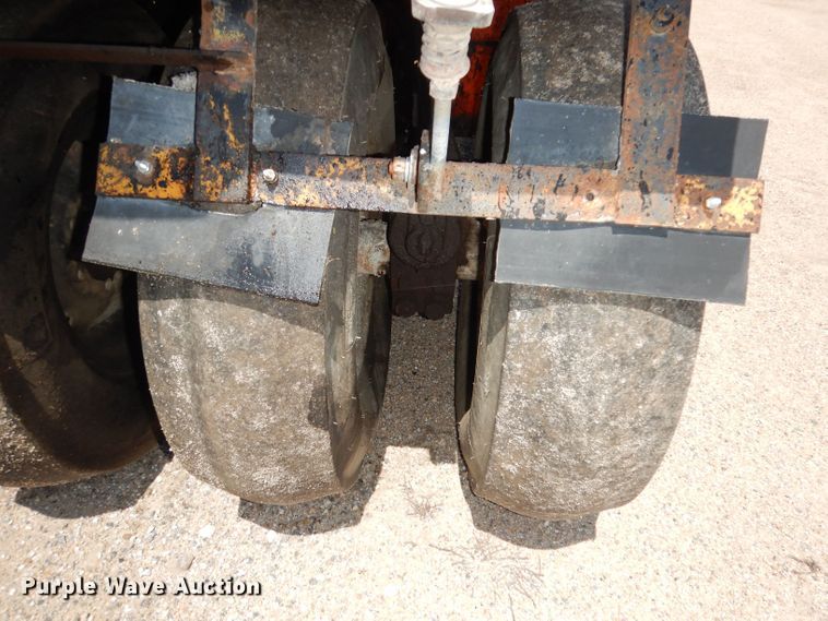 image for item DT9787 1971 Ingram 92800  pneumatic roller