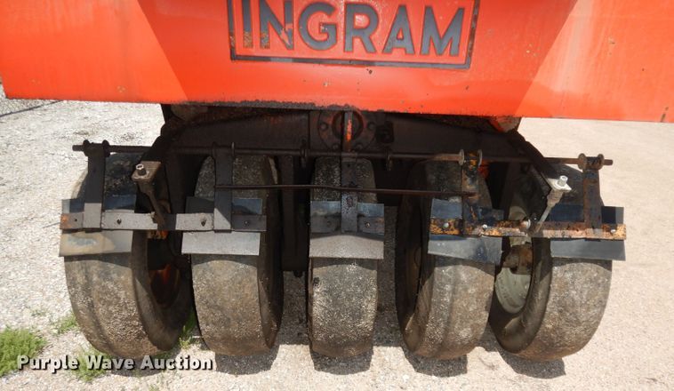 image for item DT9787 1971 Ingram 92800  pneumatic roller