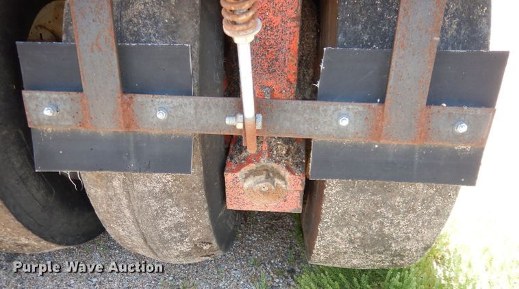 image for item DT9787 1971 Ingram 92800  pneumatic roller