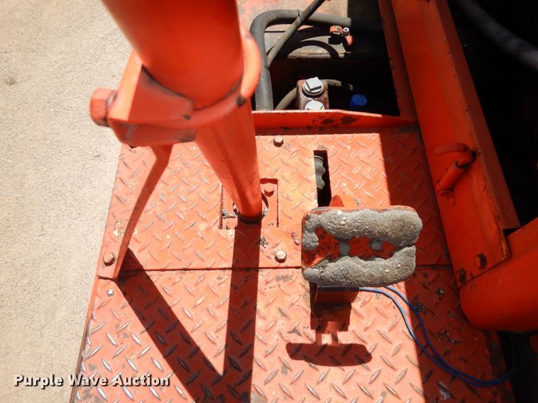 image for item DT9787 1971 Ingram 92800  pneumatic roller