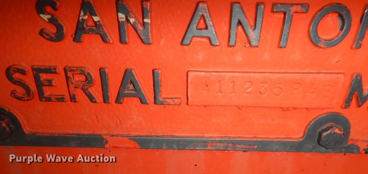 image for item DT9787 1971 Ingram 92800  pneumatic roller