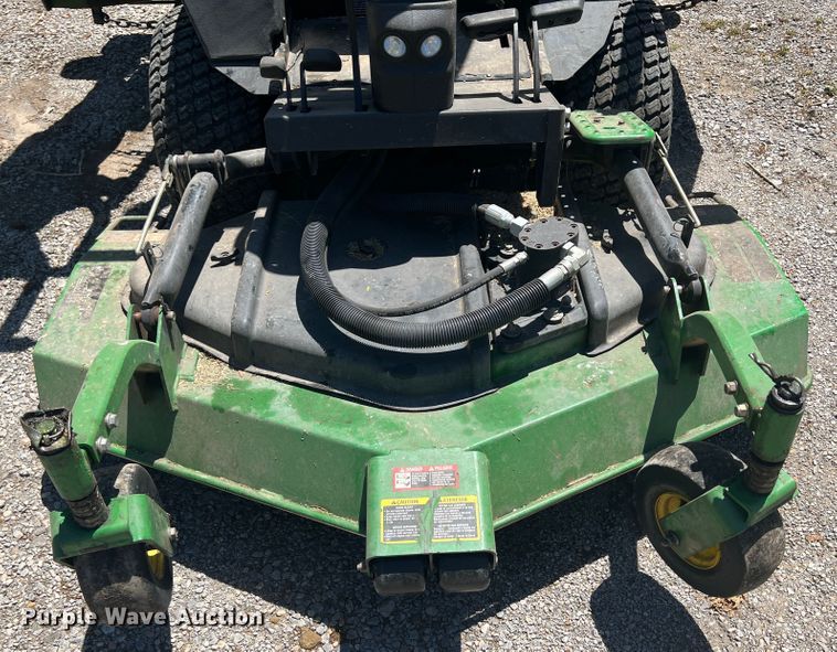 image for item HL9030 John Deere 1600 Turbo Series II  lawn mower