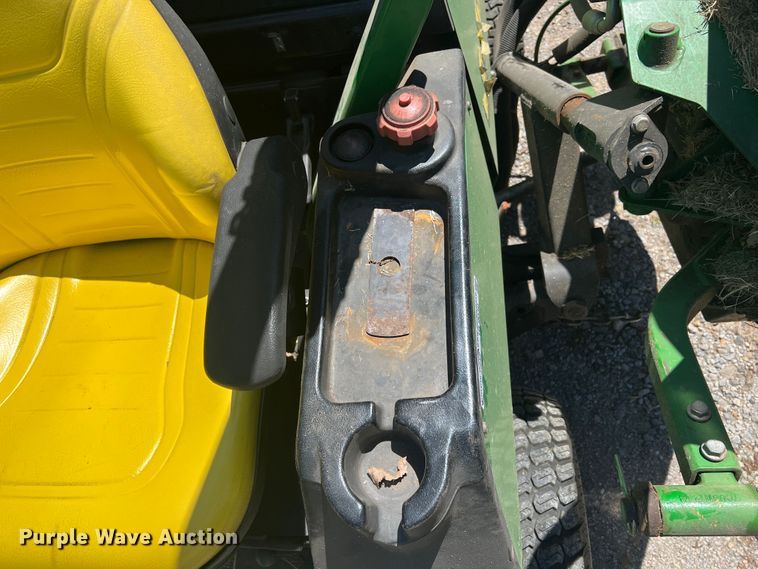 image for item HL9030 John Deere 1600 Turbo Series II  lawn mower