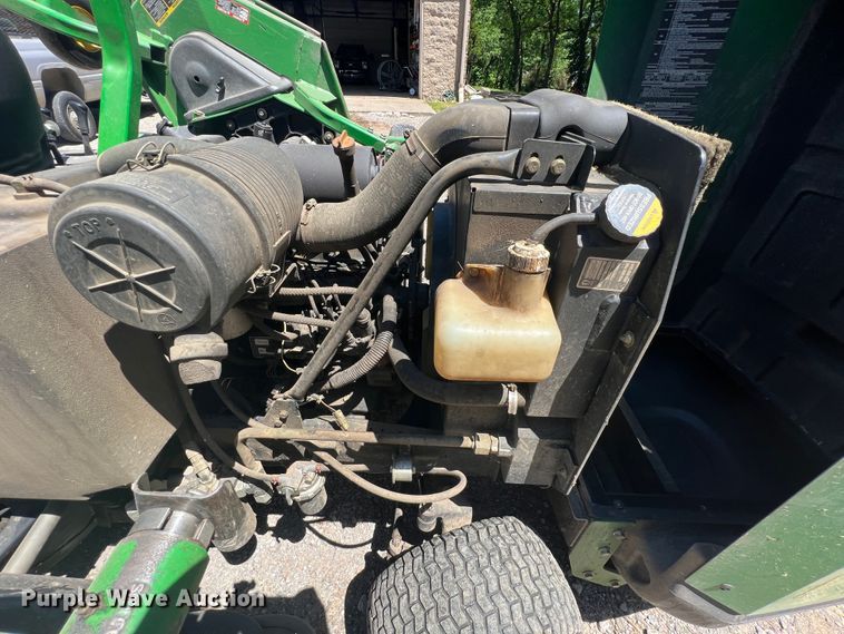 image for item HL9030 John Deere 1600 Turbo Series II  lawn mower