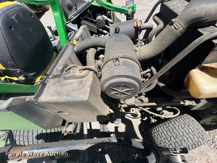 image for item HL9030 John Deere 1600 Turbo Series II  lawn mower
