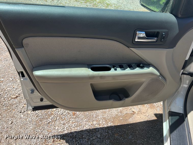 image for item HL9032 2012 Ford Fusion