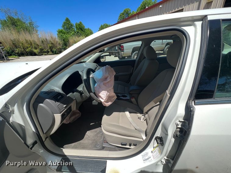 image for item HL9032 2012 Ford Fusion