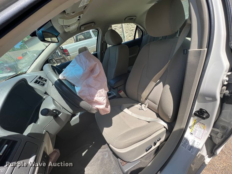 image for item HL9032 2012 Ford Fusion