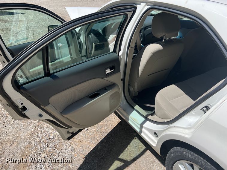 image for item HL9032 2012 Ford Fusion