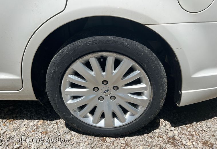 image for item HL9032 2012 Ford Fusion