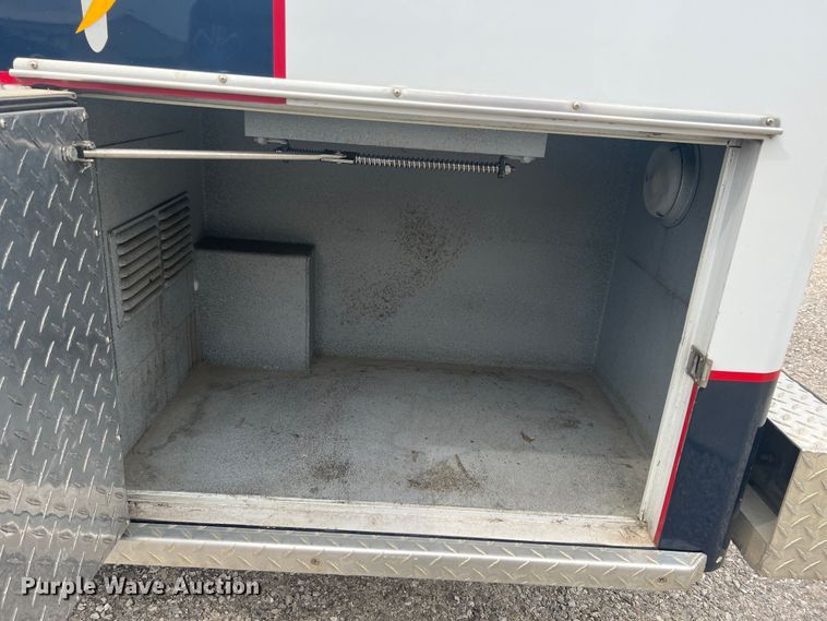 image for item HL9033 2003 Ford E350 Super Duty  ambulance