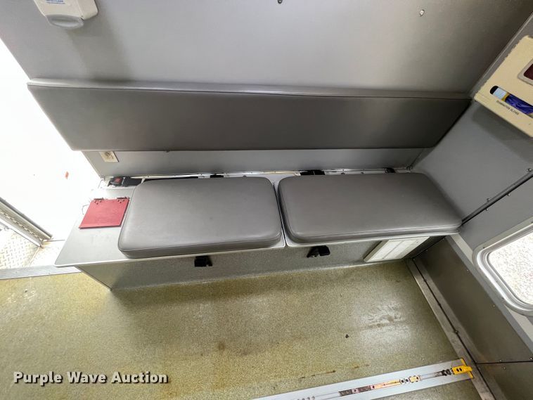 image for item HL9033 2003 Ford E350 Super Duty  ambulance