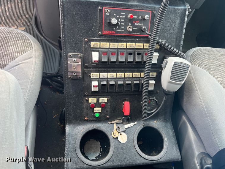 image for item HL9033 2003 Ford E350 Super Duty  ambulance