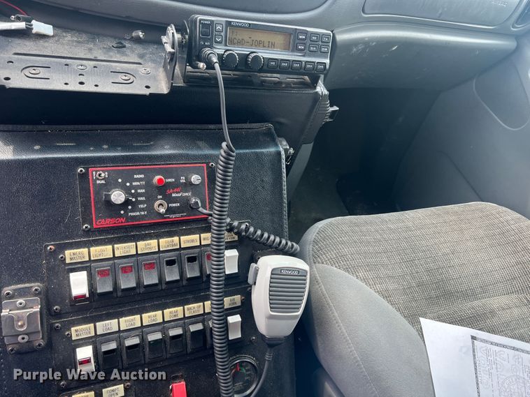 image for item HL9033 2003 Ford E350 Super Duty  ambulance