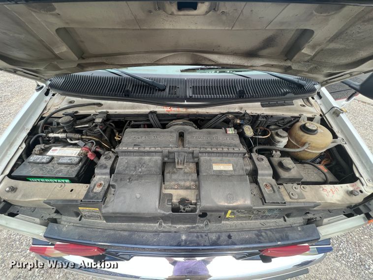 image for item HL9033 2003 Ford E350 Super Duty  ambulance