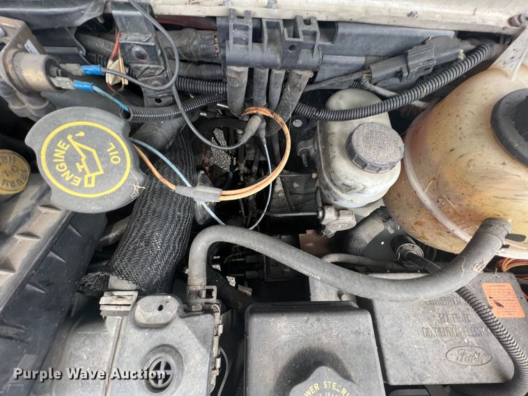 image for item HL9033 2003 Ford E350 Super Duty  ambulance