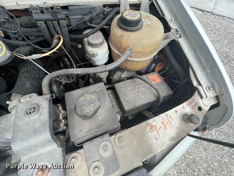 image for item HL9033 2003 Ford E350 Super Duty  ambulance