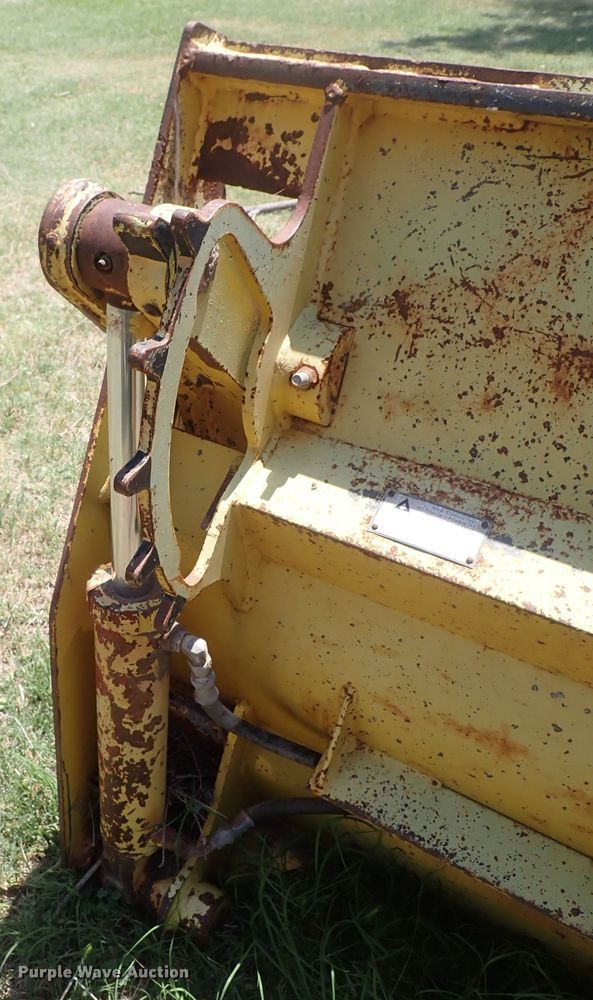 image for item HR9924 Dymax 3930D1  bucket