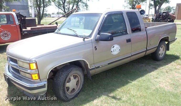 image for item HR9929 1998 Chevrolet 1500  Ext. Cab pickup truck