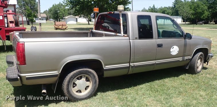 image for item HR9929 1998 Chevrolet 1500  Ext. Cab pickup truck