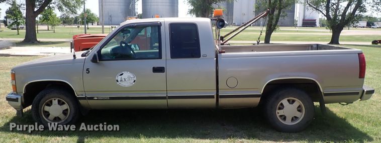 image for item HR9929 1998 Chevrolet 1500  Ext. Cab pickup truck