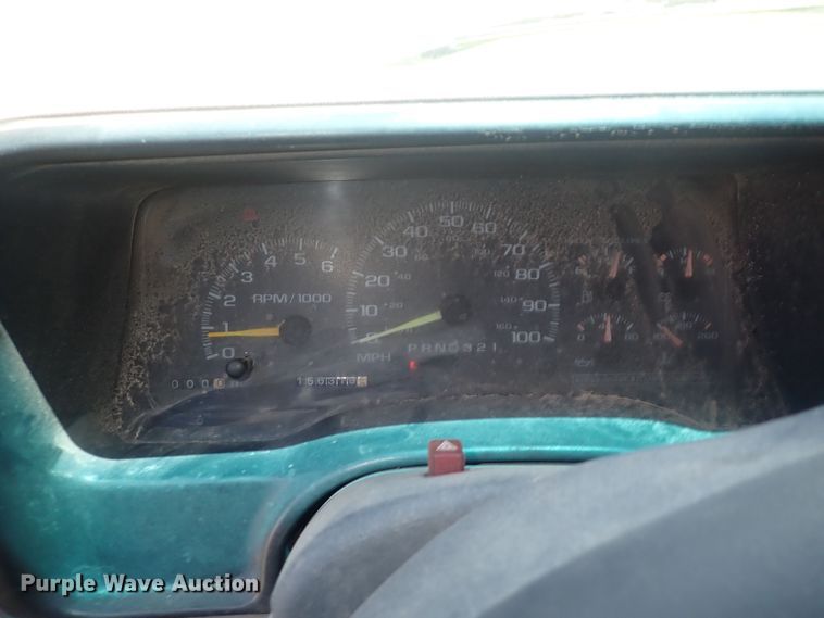 image for item HR9929 1998 Chevrolet 1500  Ext. Cab pickup truck