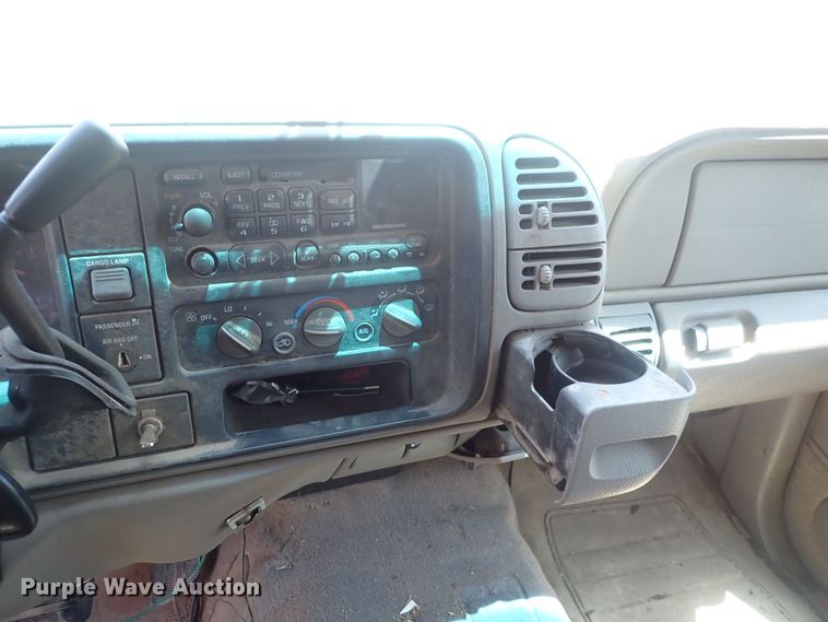 image for item HR9929 1998 Chevrolet 1500  Ext. Cab pickup truck