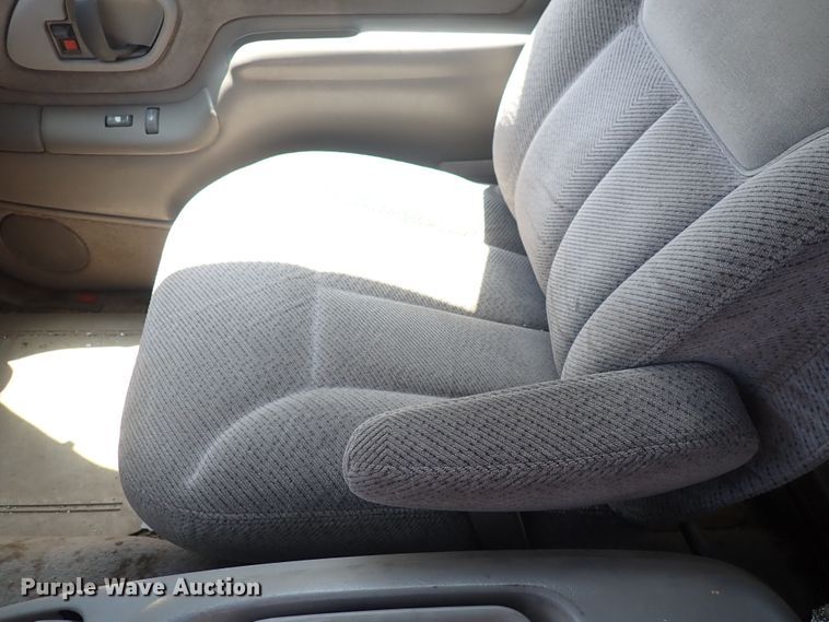 image for item HR9929 1998 Chevrolet 1500  Ext. Cab pickup truck