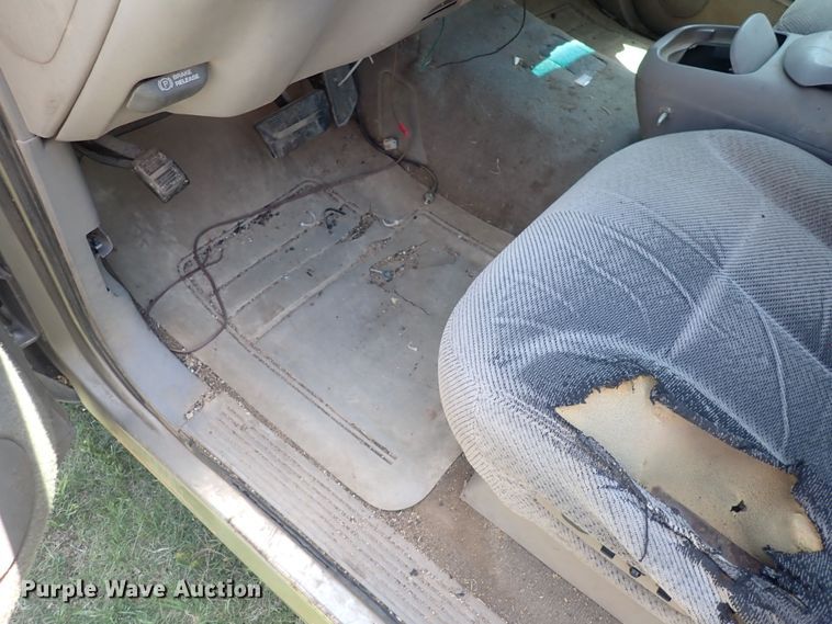 image for item HR9929 1998 Chevrolet 1500  Ext. Cab pickup truck