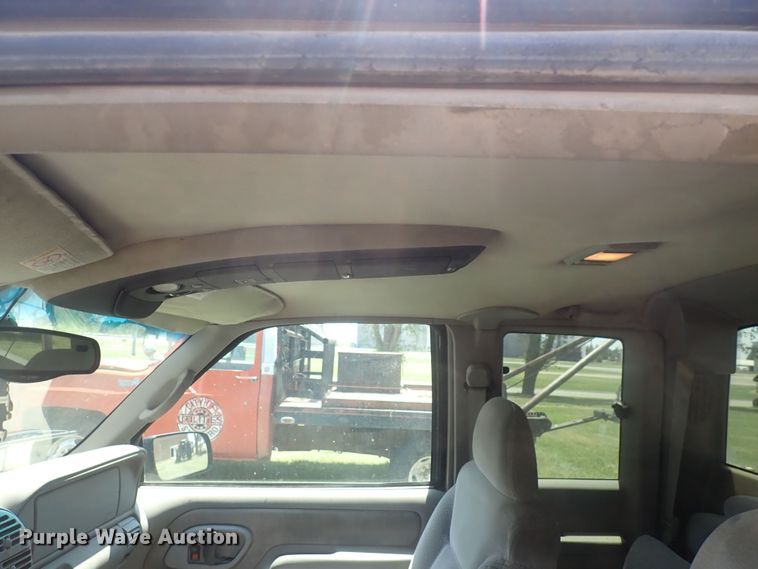 image for item HR9929 1998 Chevrolet 1500  Ext. Cab pickup truck