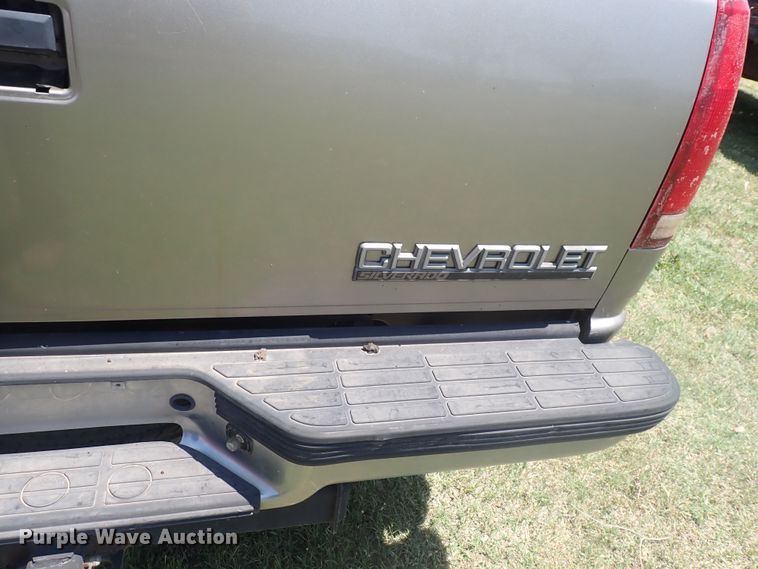 image for item HR9929 1998 Chevrolet 1500  Ext. Cab pickup truck