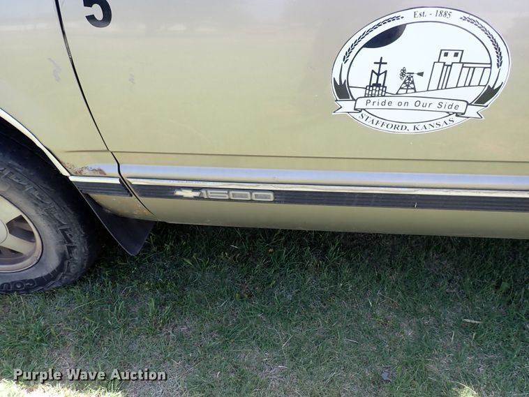 image for item HR9929 1998 Chevrolet 1500  Ext. Cab pickup truck