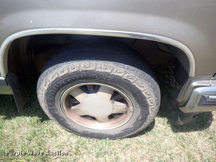 image for item HR9929 1998 Chevrolet 1500  Ext. Cab pickup truck