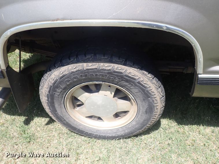 image for item HR9929 1998 Chevrolet 1500  Ext. Cab pickup truck