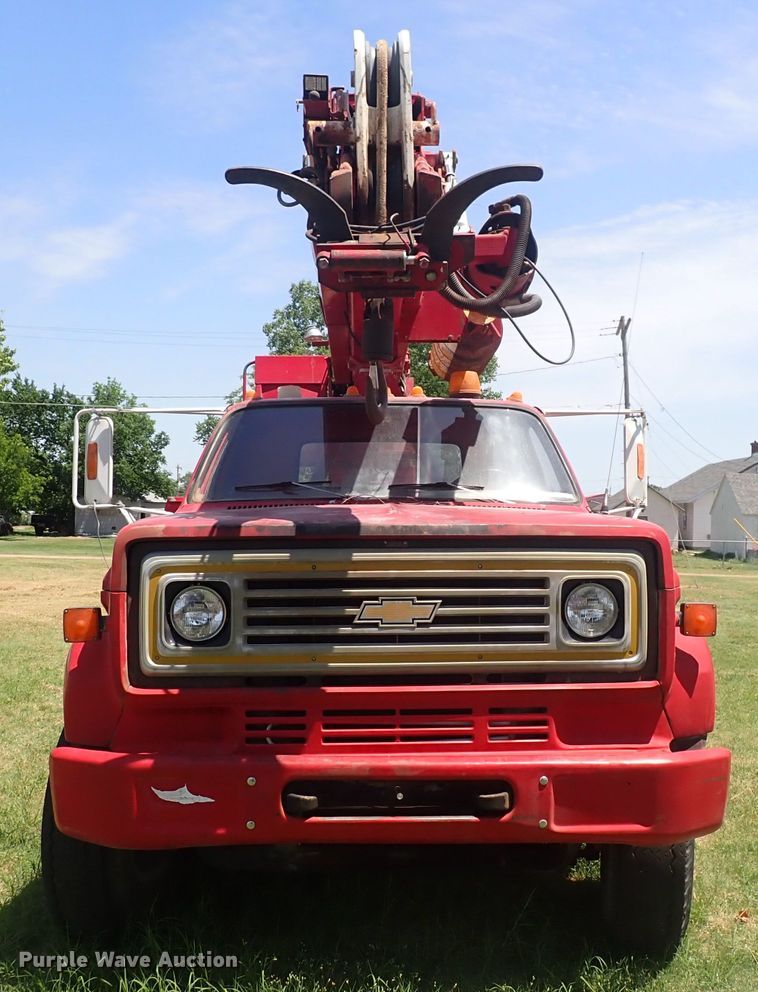 image for item HR9931 1986 Chevrolet 70  digger derrick truck