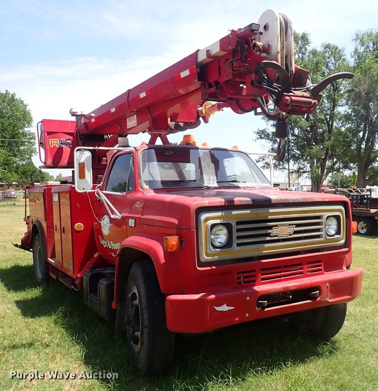 image for item HR9931 1986 Chevrolet 70  digger derrick truck
