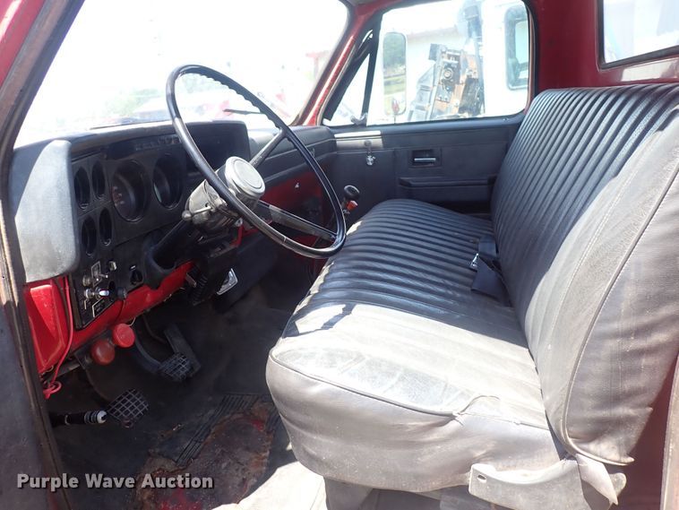 image for item HR9931 1986 Chevrolet 70  digger derrick truck