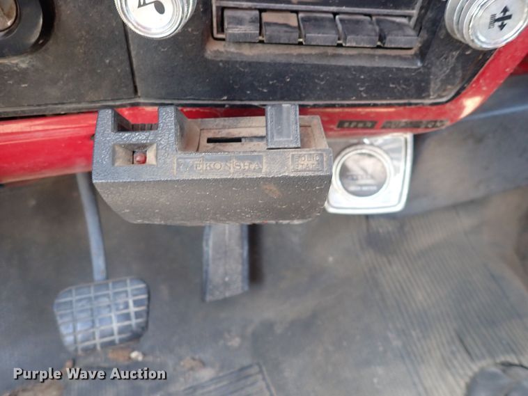 image for item HR9931 1986 Chevrolet 70  digger derrick truck