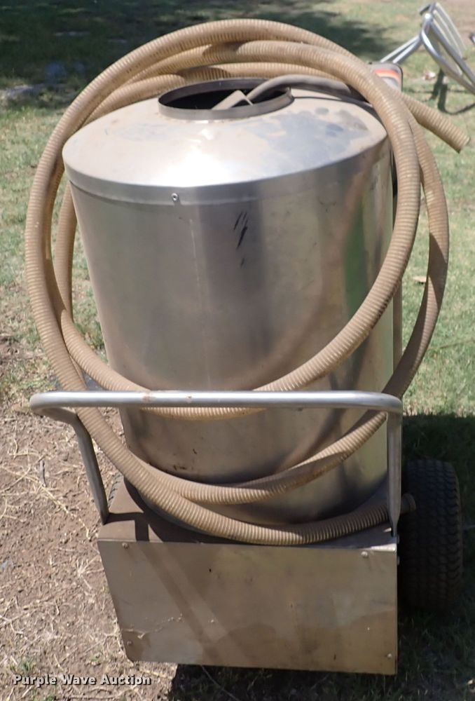 image for item HR9932 Mi-T-M AA 2000  pressure washer