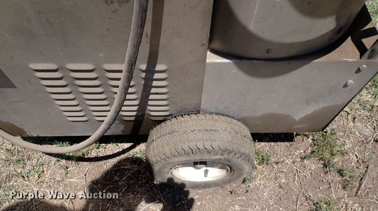 image for item HR9932 Mi-T-M AA 2000  pressure washer