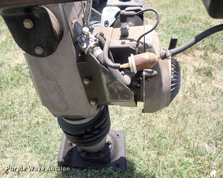 image for item HR9935 Bomag BT58  plate compactor